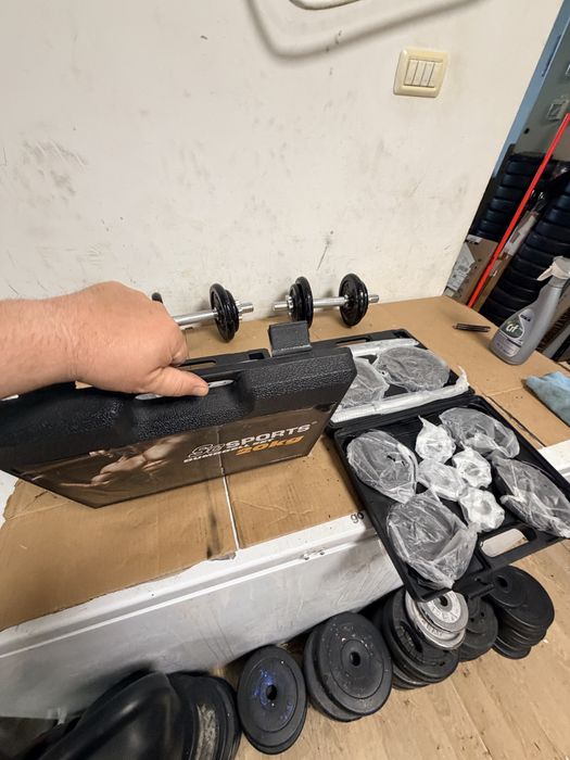 Gantere Reglabile noi cu geanta set 20 kg noi Germany pret 250 lei, am si mai mari