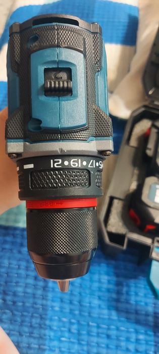 Продам шуруповерт