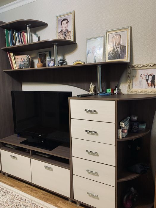 Шкаф для гостинной