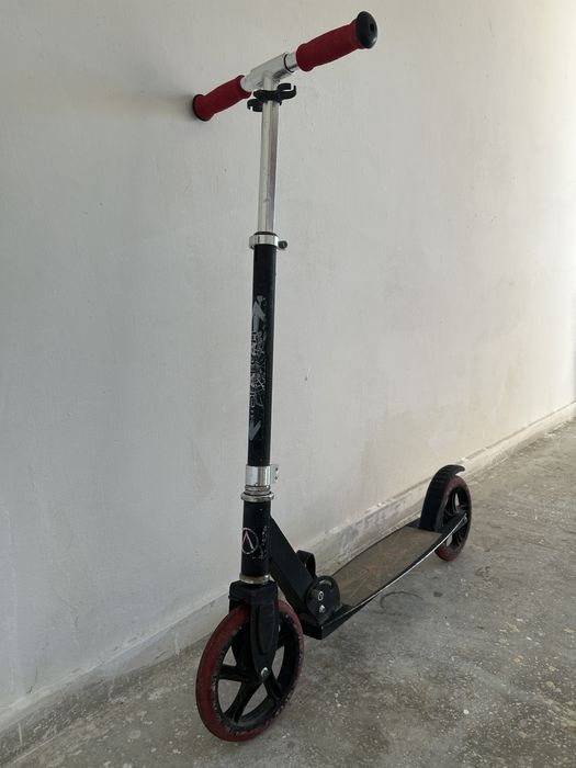 Vand trotinetă Spartan sport X-205,stare impecabila.