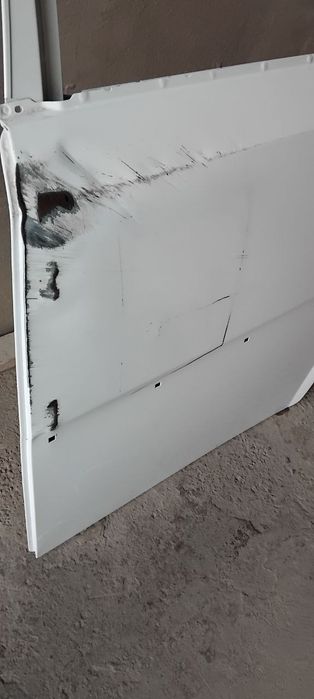 Jentra orqa chap eshik sotiladi