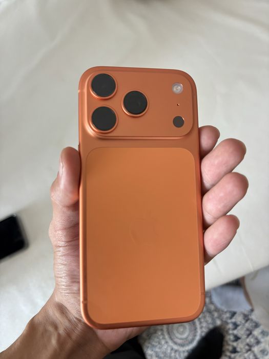 Iphone 17 pro с гарантией