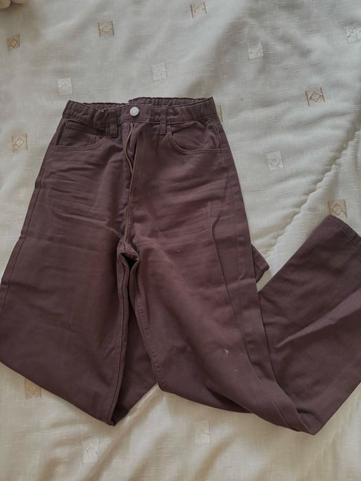 Продавам три чифта дънки