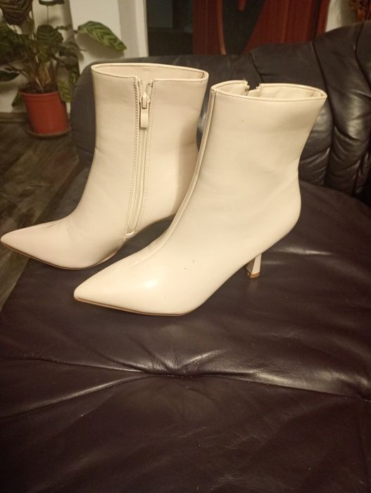 Ghete,noi mărimea 39