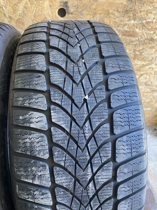 225/55/17 Дънлоп Зимни