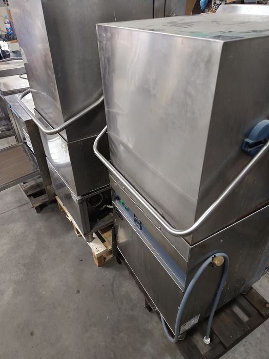 Професионални съдомиялни машини