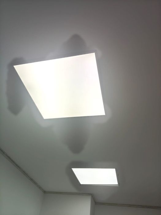 Продам светильник потолочный