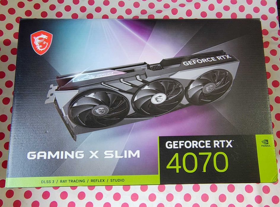 Placa video MSI RTX 4070 GAMING X SLIM 12GB GDDR6X 192-bit.