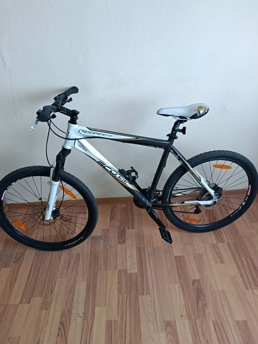Vând bicicleta sau schimb