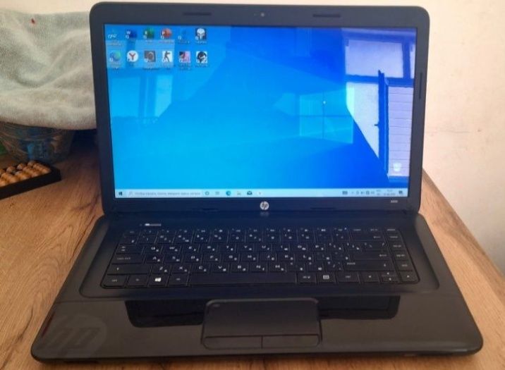 Ноутбук HP 2000 в хорошем состоянии