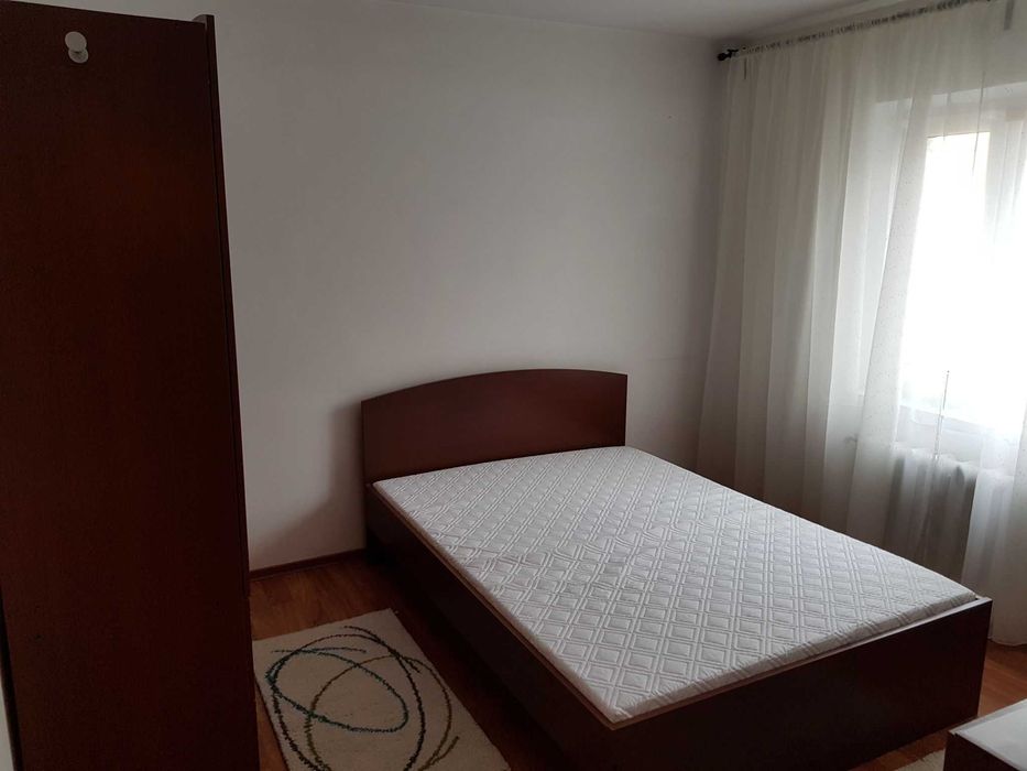 Inchiriez camera in apartament de 3 camere pentru un baiat - SUD