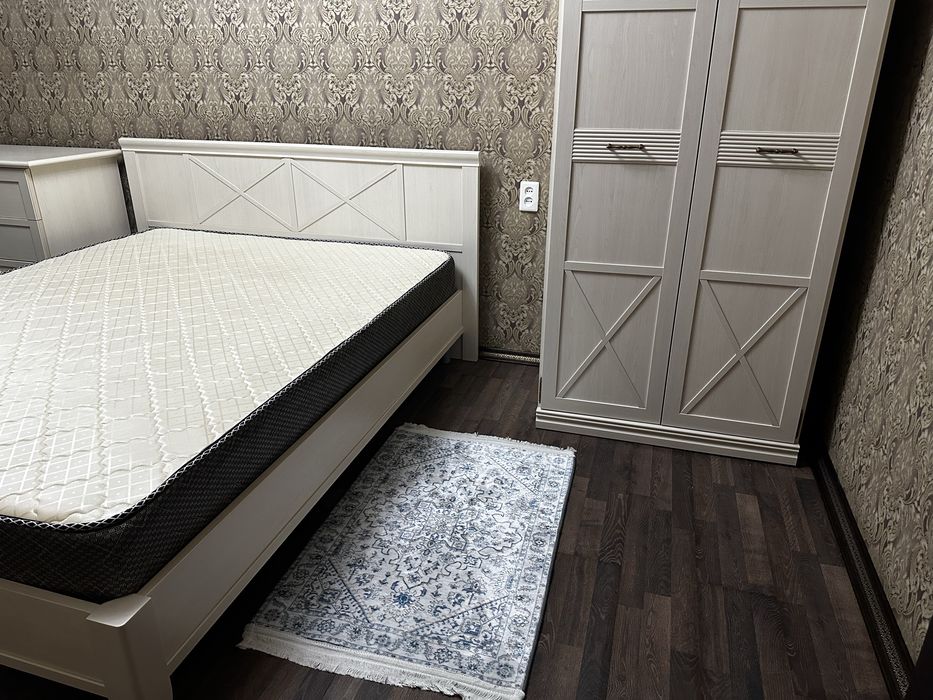 Продам спальный гарнитур новый