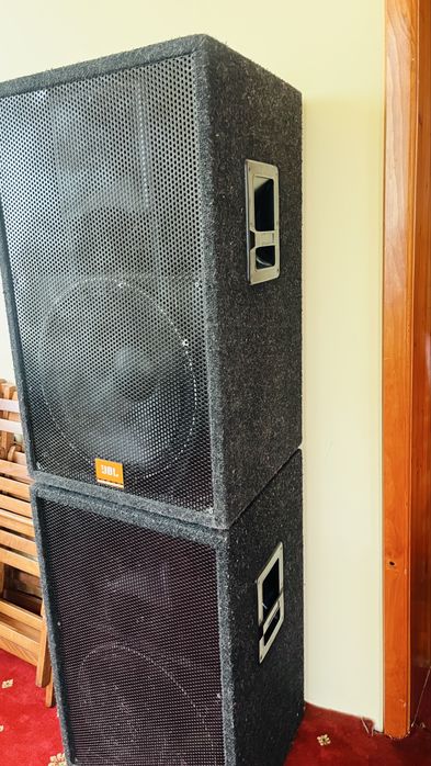 Vând Două Boxe JBL Profesional