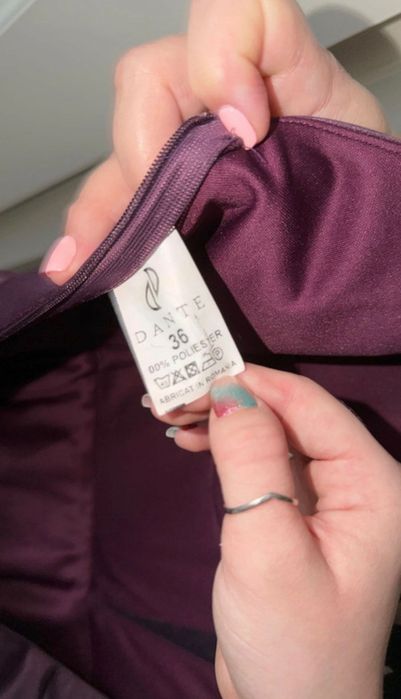 Rochie scurtă de ocazie/banchet din satin burgund / plum – ca nouă!
