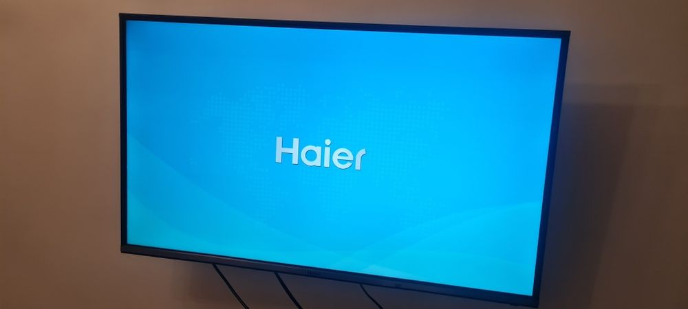 Продам телевизор большой диагональ 107 не смарт