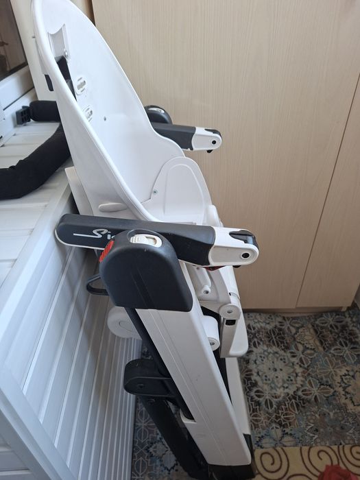 Стульчик для кормление..