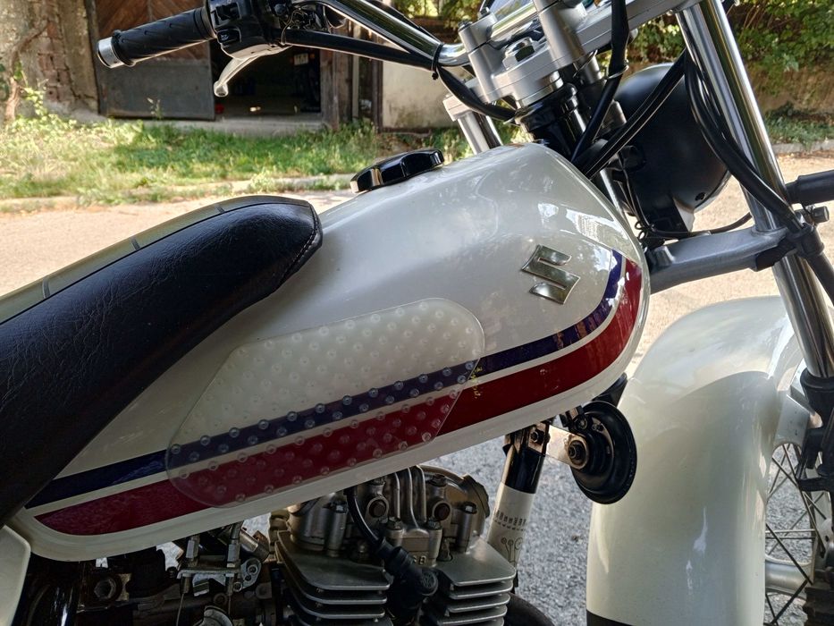 Suzuki Van Van RV125