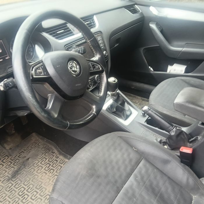 Vând Skoda Octavia 2013 1.6tdi