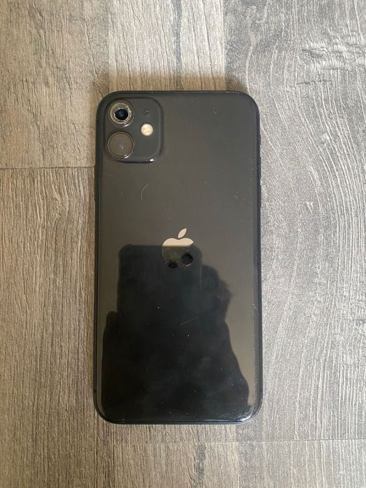 iPhone 11 черного цвета