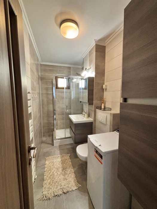 Inchiriez apartament