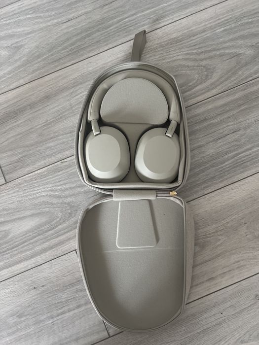 Casti Sony WH1000XM5 Beige