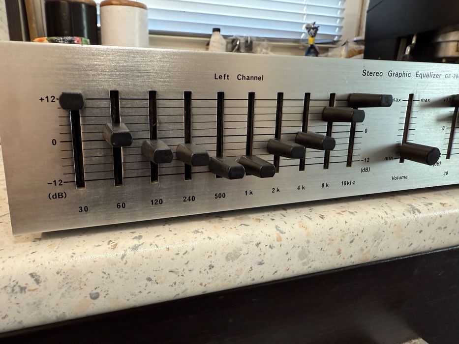 Еквалайзер Monacor