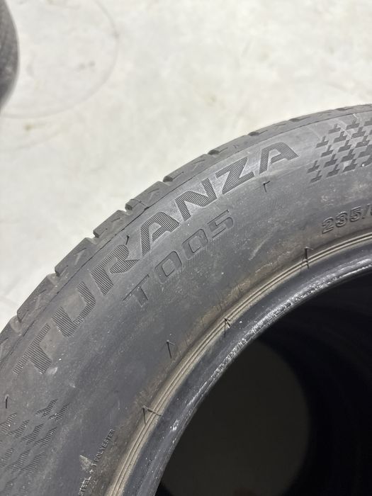 Anvelope de vara Bridgestone noi 235/55 R18