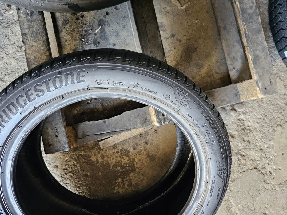 2 anvelope vara 225 45 17 Bridgestone