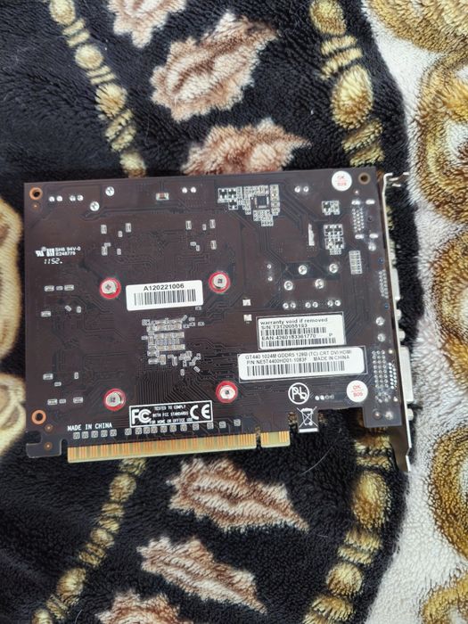 Продам видеокарту gt440