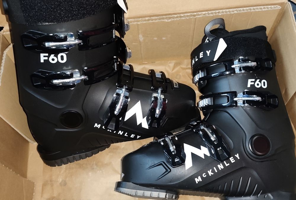 Clăpari McKinley mărimea 40,5