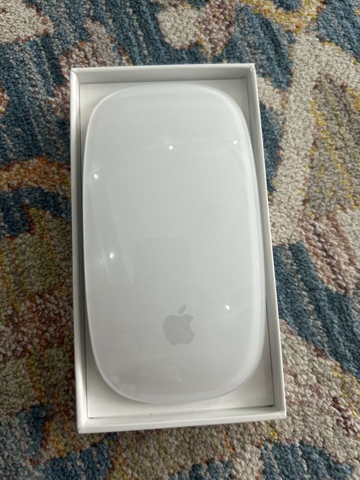 Apple Magic Mouse — почти новая, оригинал, срочно