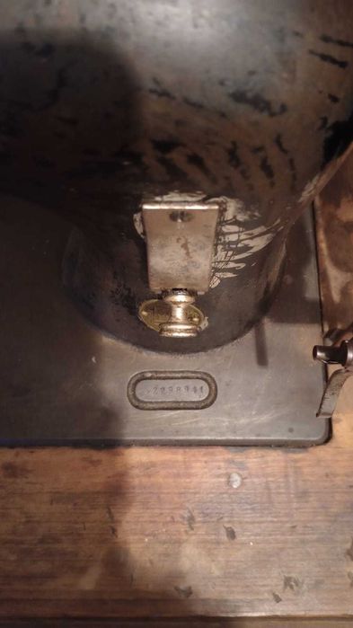 Masina de Cusut Singer antica din anu 1820 adusa din Rusia acum 30 ani