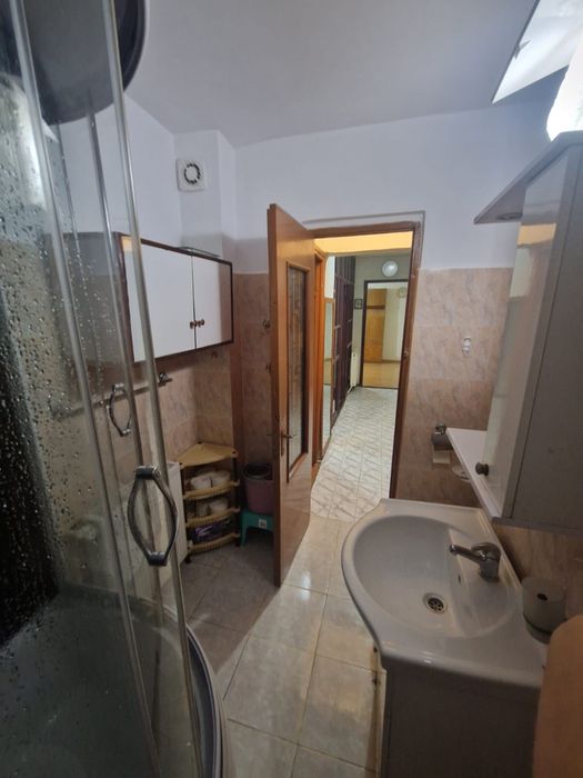 Vand Apartament 2 Camere Decomandat