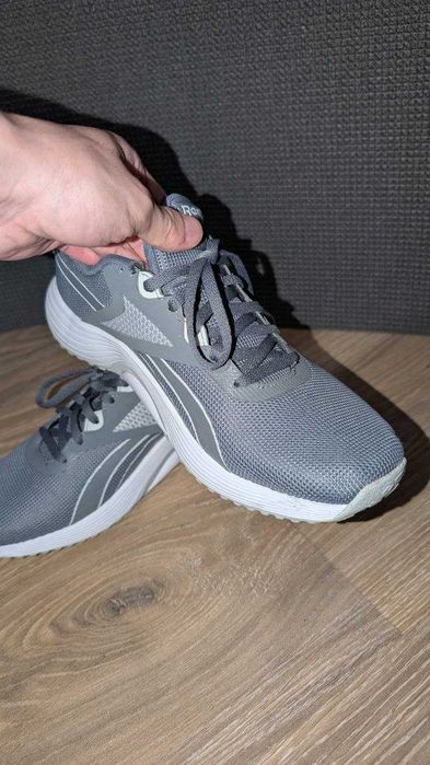 Продам кроссовки Reebok 40,5Eur (40) 26cm