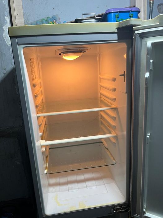 Продам холодильник