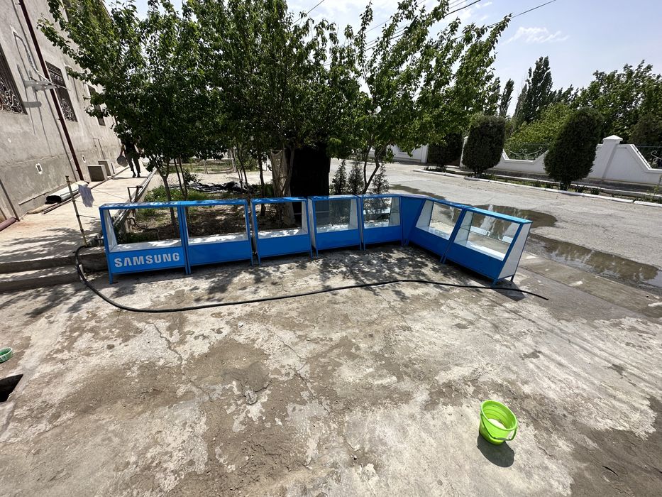 Vetrina sotiladi 8ta