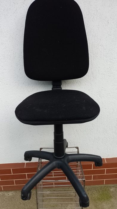 Scaun pentru birou .