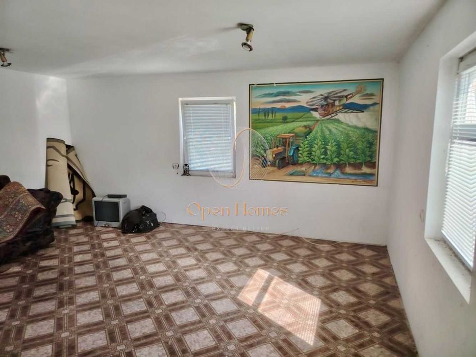 Бунгала, метална конструкция и 6дка УПИ в Златовръх