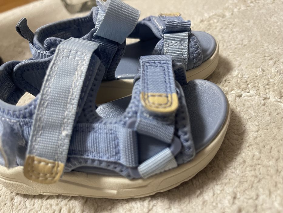 Бебешки обувки  18-19 и21 номер