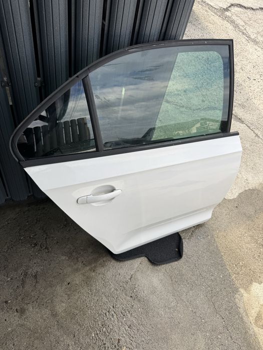 Portiera dreapta spate completa broasca boxa fata usa skoda rapid 2016