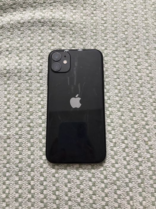 iPhone 11 черный