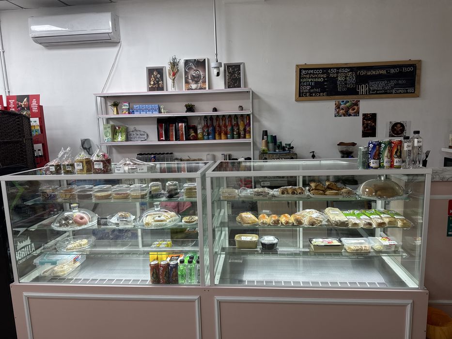 Продам мебель и технику для кафе и кофейни