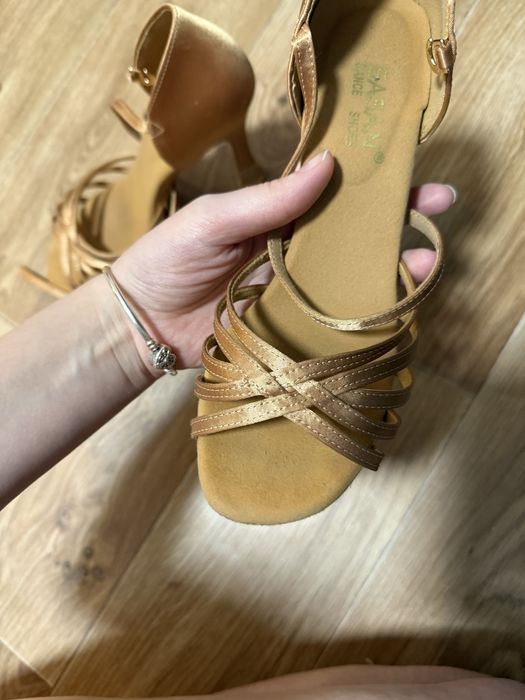 Бальные туфли сатины