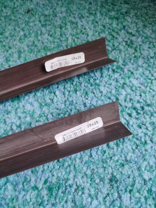 Угол на откосы. Венге