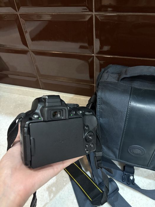 Nikon D5300 + объектив 18–55mm