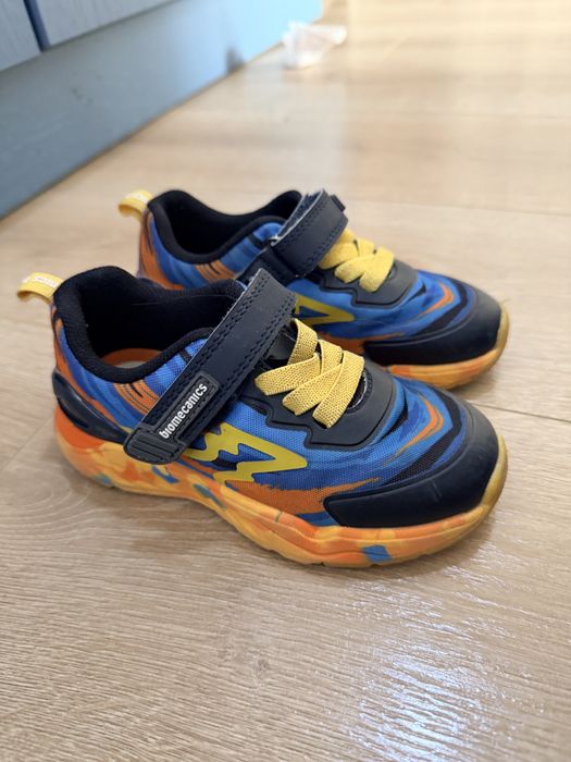 Детские кроссовки biomecanics