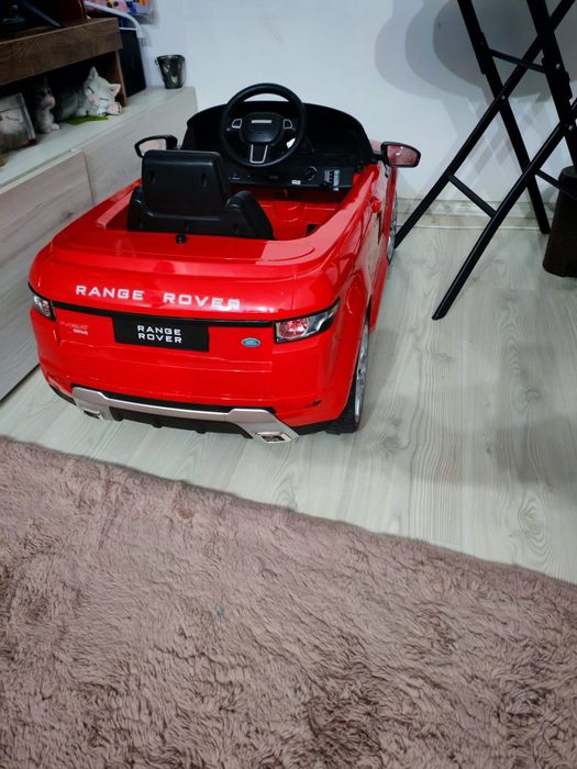 Masinuta electrica range rover