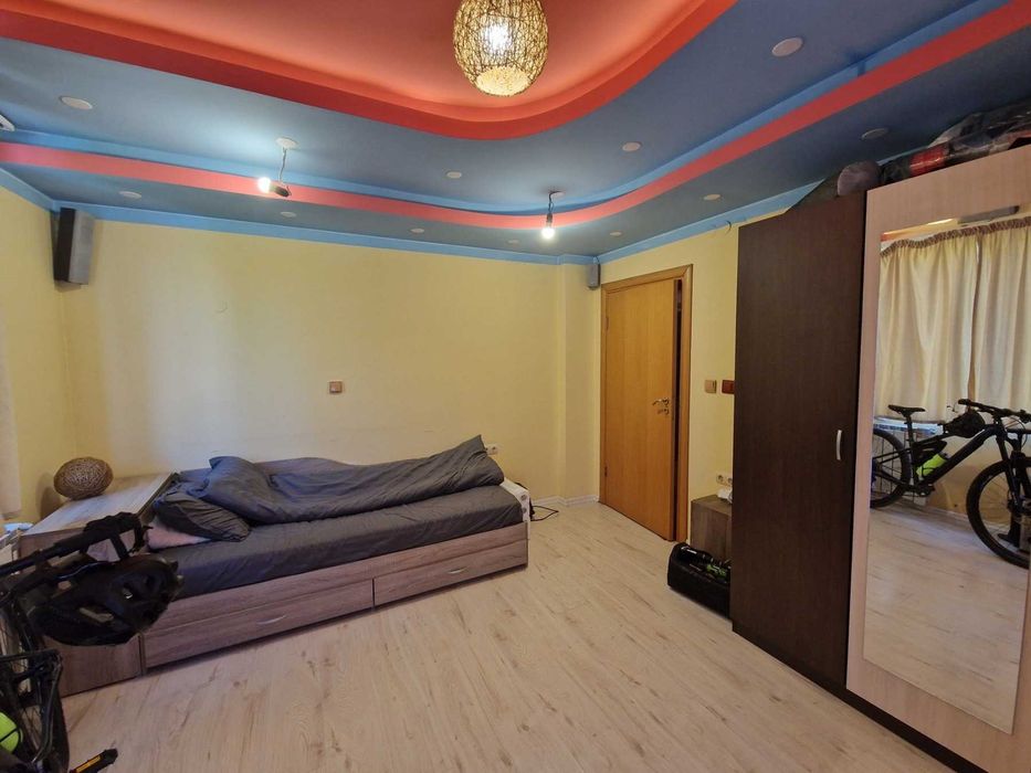 Продава се Многостаен апартамент в Благоевград, Широк център - 130 кв.м за 451 €/кв.м - Снимка #2