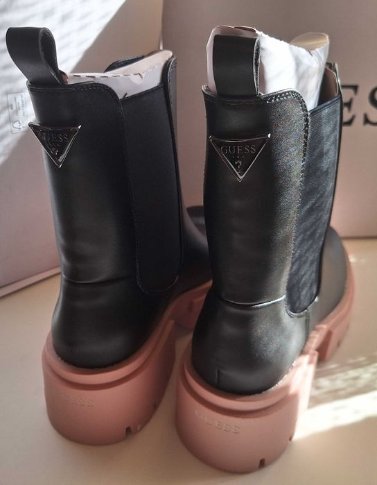 Боти тип челси Guess