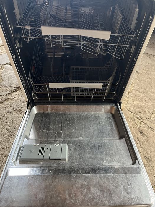 Съдомиялна AEG – свободностояща, 60 см